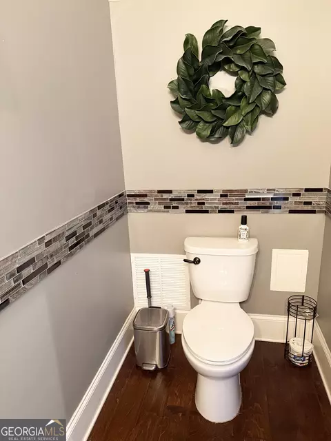 Bath - 1869 Schofield Dr, Hampton, GA 30228 photo 4 of 13