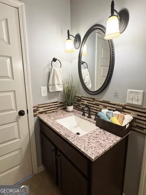 Bath - 1869 Schofield Dr, Hampton, GA 30228 photo 11 of 13