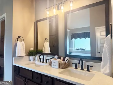 Bath - 1869 Schofield Dr, Hampton, GA 30228 photo 7 of 13