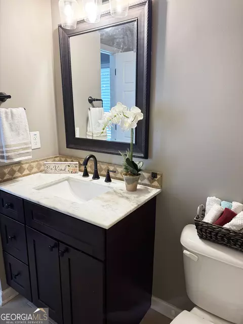 Bath - 1869 Schofield Dr, Hampton, GA 30228 photo 2 of 13