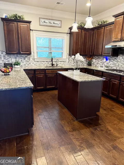 Kitchen - 1869 Schofield Dr, Hampton, GA 30228 photo 2 of 4
