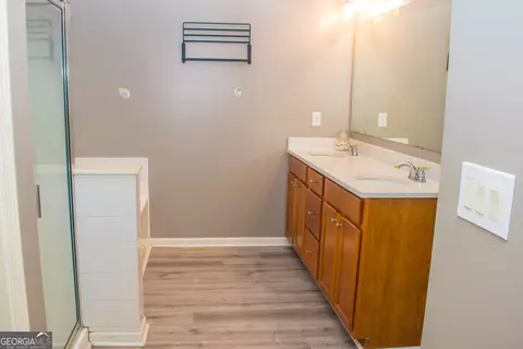 Bath - 607 Applegate Ln, Stockbridge, GA 30281 photo 1 of 2