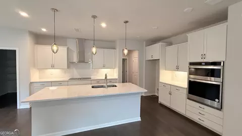 Kitchen - 230 Mackenzie Ct, Covington, GA 30016 photo 2 of 2