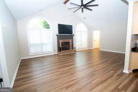151 Greenbriar Trl, Lagrange, GA 30241 photo 2