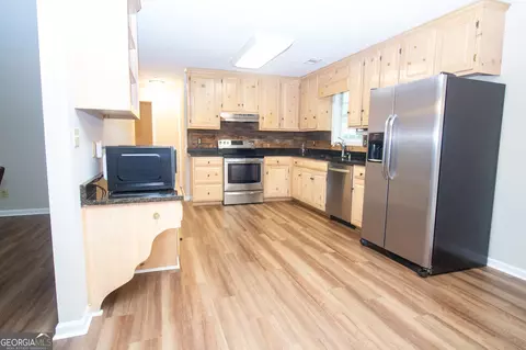 151 Greenbriar Trl, Lagrange, GA 30241 photo 5