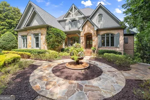6370 Haddington Ln, Suwanee, GA 30024