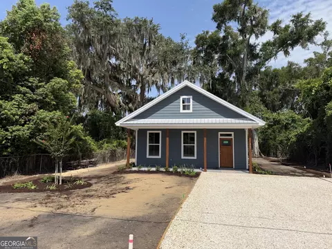 807 Elbert St, Darien, GA 31305