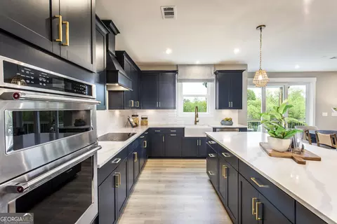 Kitchen - 4172 Adler Cir, Buford, GA 30519 photo 3 of 4