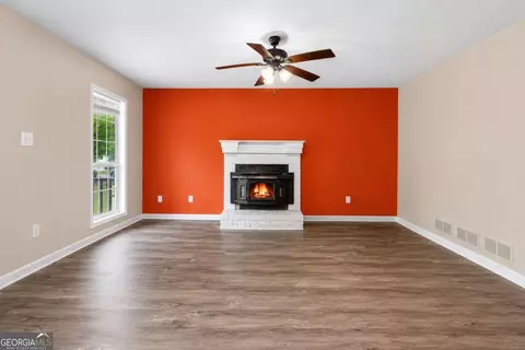 Living - 135 Dunwick Ln, Mcdonough, GA 30253 photo 1 of 2