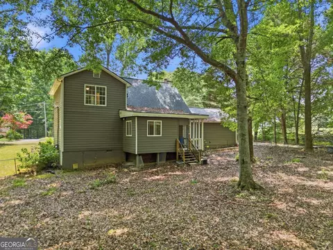 Exterior - 135 Dunwick Ln, Mcdonough, GA 30253 photo 4 of 6