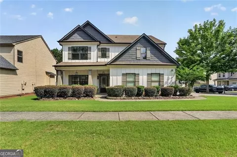1666 Stoney Chase Dr, Lawrenceville, GA 30044