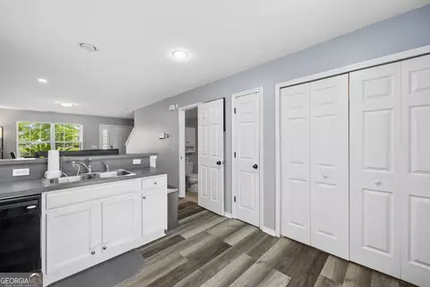 Entry Way - Undisclosed, Port Wentworth, GA 31407 photo 3 of 6