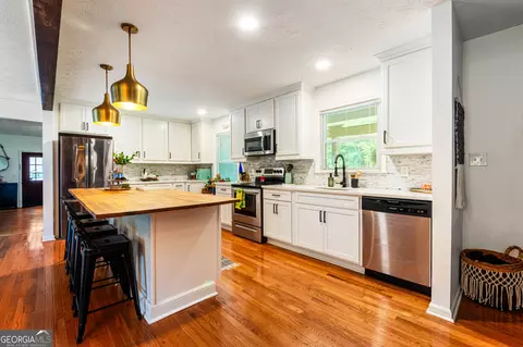 Kitchen - 246 Deep Step Rd, Covington, GA 30014 photo 1 of 6