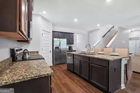 Kitchen - 40 Abbey Ct, Covington, GA 30016 photo 2 of 2