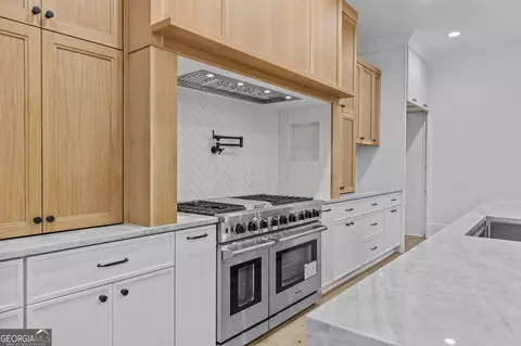 Kitchen - 3299 Bailey Rd, Dacula, GA 30019 photo 4 of 5