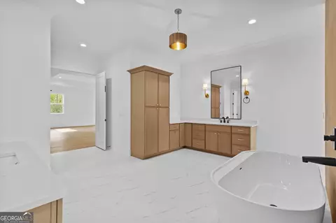 Bath - 3299 Bailey Rd, Dacula, GA 30019 photo 5 of 12