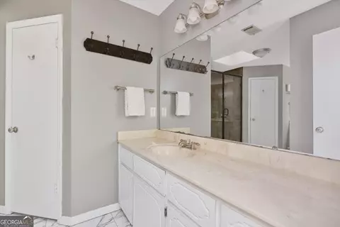 Bath - 214 Forest Mill Dr, Warner Robins, GA 31088 photo 1 of 7