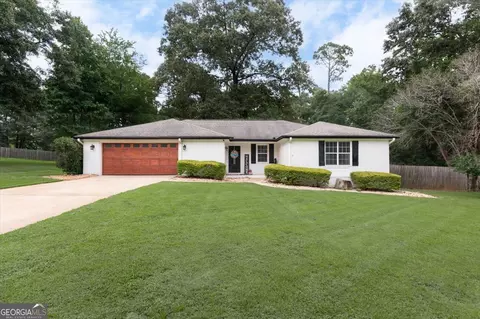 Exterior - 214 Forest Mill Dr, Warner Robins, GA 31088 photo 1 of 9