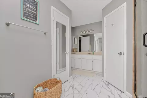 Bath - 214 Forest Mill Dr, Warner Robins, GA 31088 photo 5 of 7