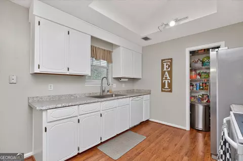 Kitchen - 214 Forest Mill Dr, Warner Robins, GA 31088 photo 1 of 7
