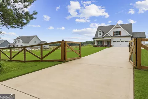 Exterior - 1482 Alcovy Station Rd, Covington, GA 30014 photo 4 of 11