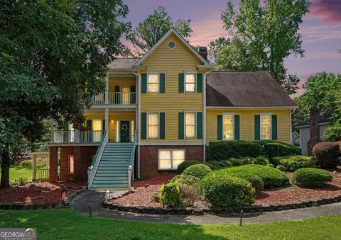 7336 Waters Edge Dr, Stone Mountain, GA 30087