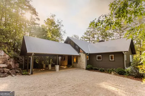Exterior - 1723 E Wildcat Rd, Clarkesville, GA 30523 photo 4 of 28