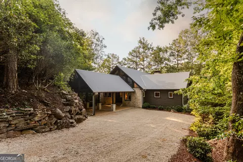 Exterior - 1723 E Wildcat Rd, Clarkesville, GA 30523 photo 3 of 28