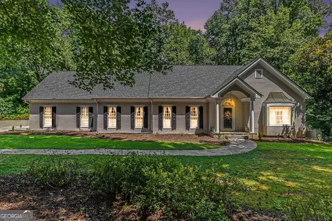 3040 Spalding Dr, Atlanta, GA 30350