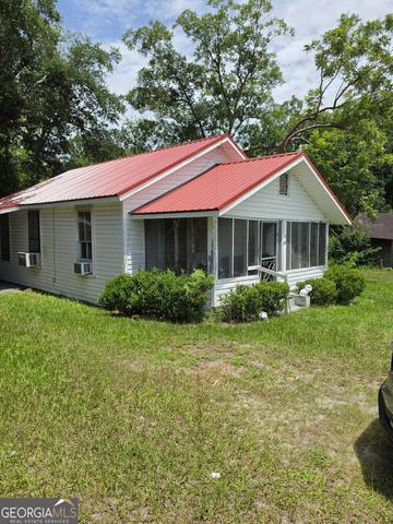 109 Dewey St, Waycross, GA 31501