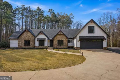 635 Colbert Rd, Dallas, GA 30132