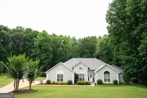 122 Colonial Ct, Lagrange, GA 30240