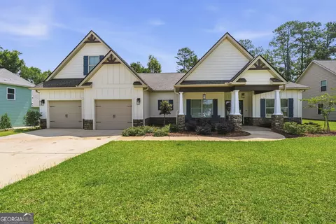641 Whispering Pines Dr, Macon, GA 31211