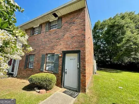 6354 Shannon Pkwy #32, Union City, GA 30291