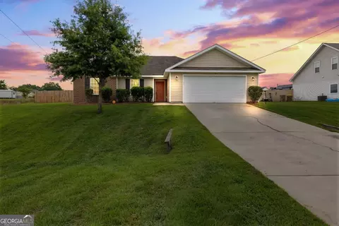 180 Bonnie Cir, Ellabell, GA 31308