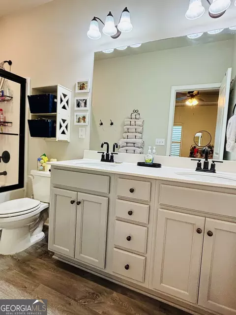 Bath - 240 New Image Dr, Lula, GA 30554 photo 1 of 4