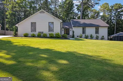 514 Dogwood Cir, Norcross, GA 30071