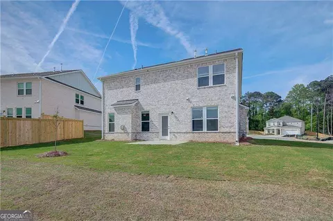 Exterior - 252 Chiswick Loop, Stockbridge, GA 30281 photo 4 of 5