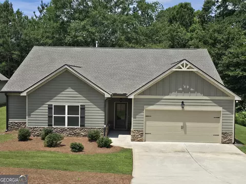 131 Holtz Dr, Carrollton, GA 30117
