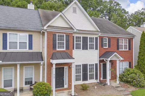 928 Tree Creek Blvd, Lawrenceville, GA 30043
