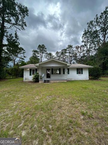 612 Prosperity Dr, Swainsboro, GA 30401