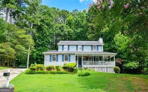 4069 Burnside Ln NW, Lilburn, GA 30047
