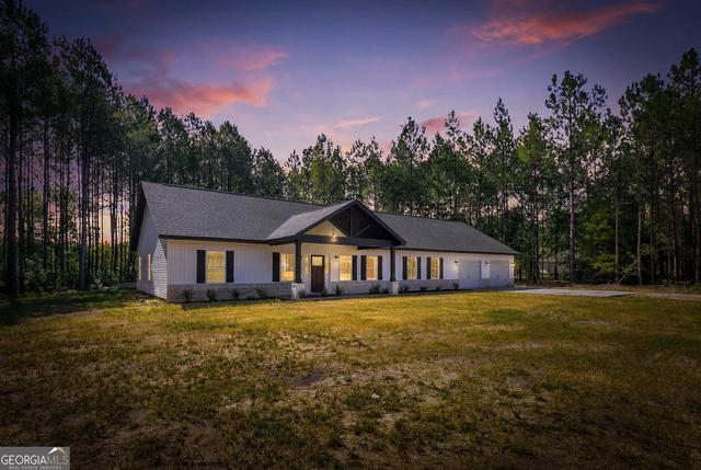 7299 Manningtown Rd, Jesup, GA 31546
