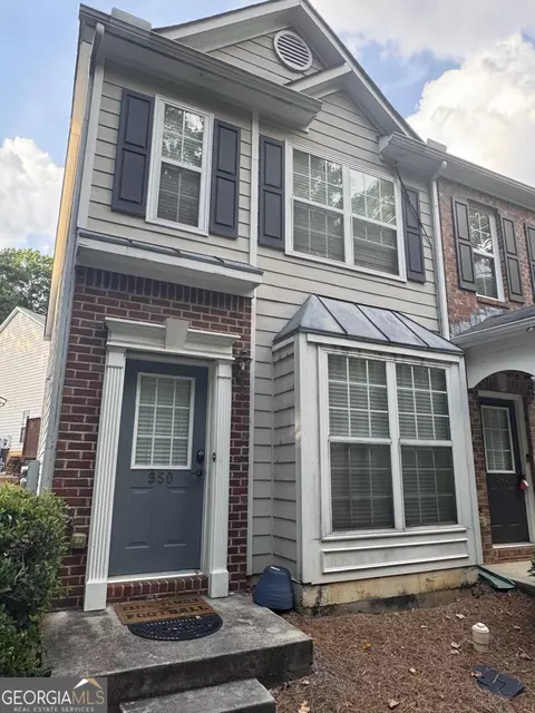 950 Redwood Dr, Norcross, GA 30093