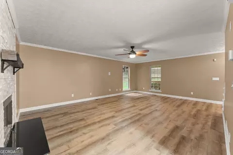 Living - 1961 Cedar Bluff Rd, Monroe, GA 30656 photo 5 of 6