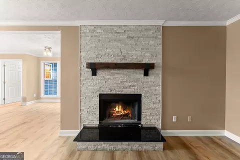 Living - 1961 Cedar Bluff Rd, Monroe, GA 30656 photo 2 of 6