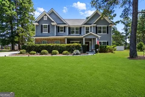 214 Cypress Lakes Dr, Bloomingdale, GA 31302