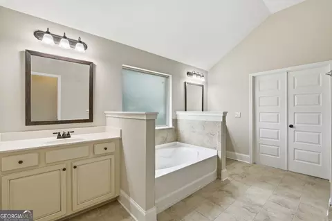 Bath - 2801 Karras Cv, Hampton, GA 30228 photo 5 of 7