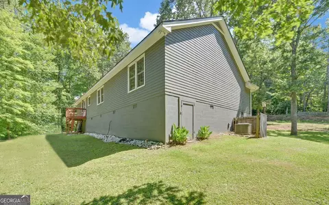 Exterior - 538 Cawthon Rd, Toccoa, GA 30577 photo 7 of 15