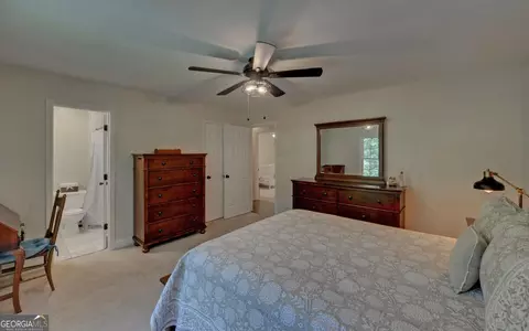 Bedroom - 538 Cawthon Rd, Toccoa, GA 30577 photo 2 of 7